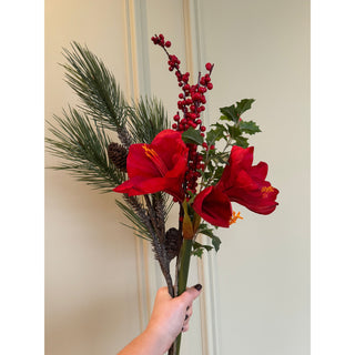 RED CHRISTMAS BOUQUET